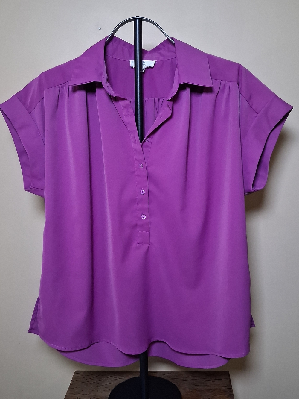 Entro Women’s Bright Purple Button-Up Top; Size S